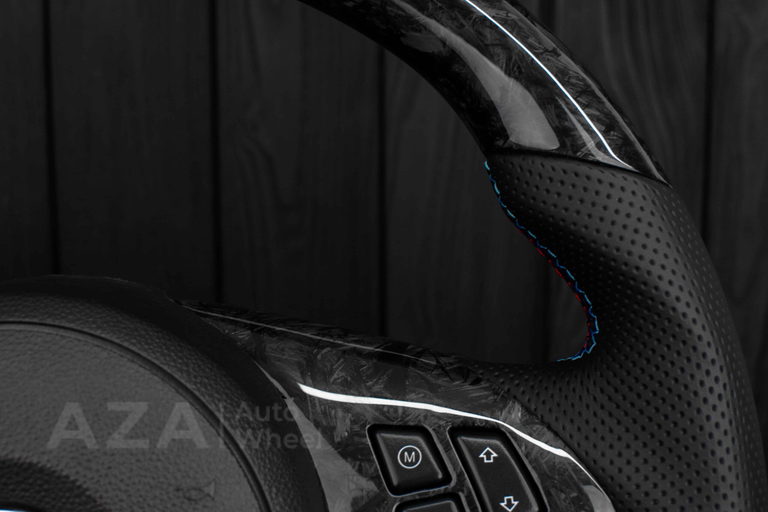 Steering wheel BMW E6X Forged carbon fiber/Perforated leather - Image 8