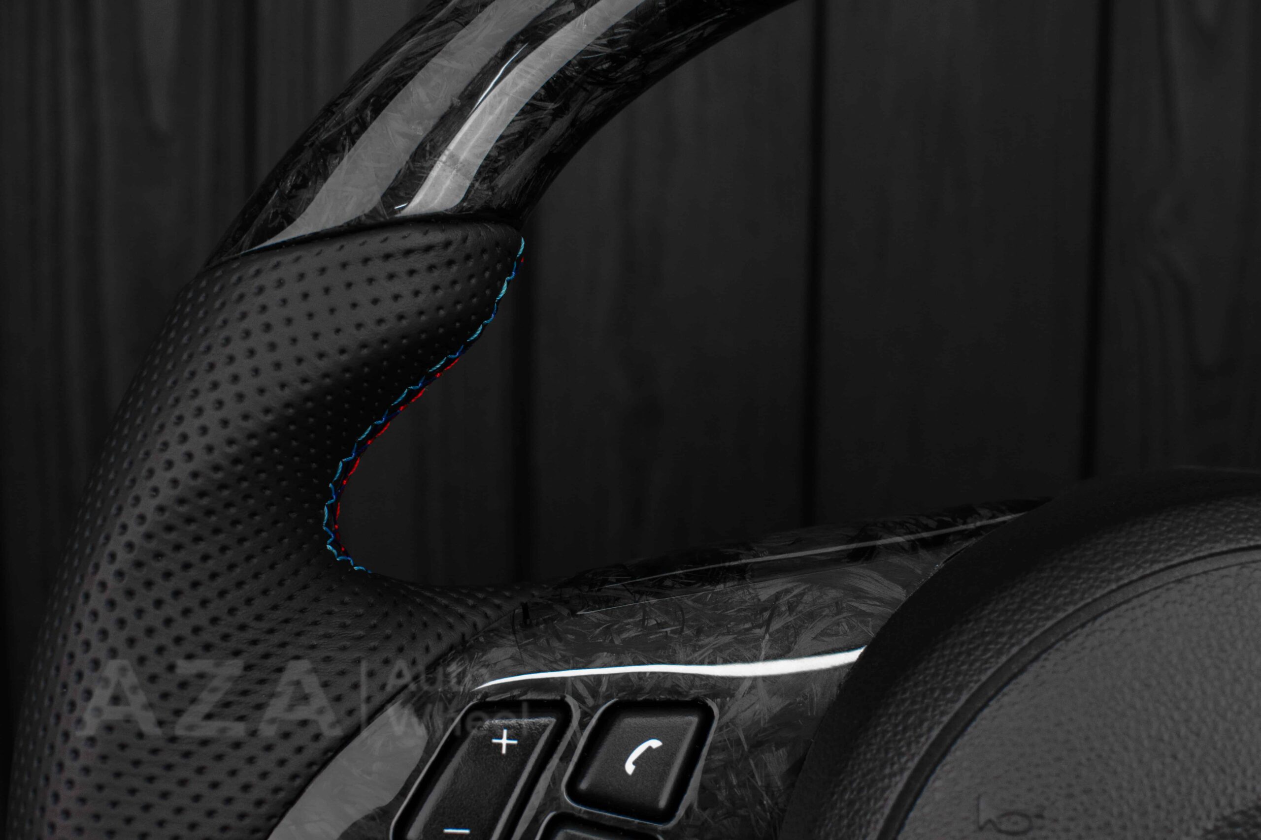 Steering wheel BMW E6X Forged carbon fiber/Perforated leather - Image 9