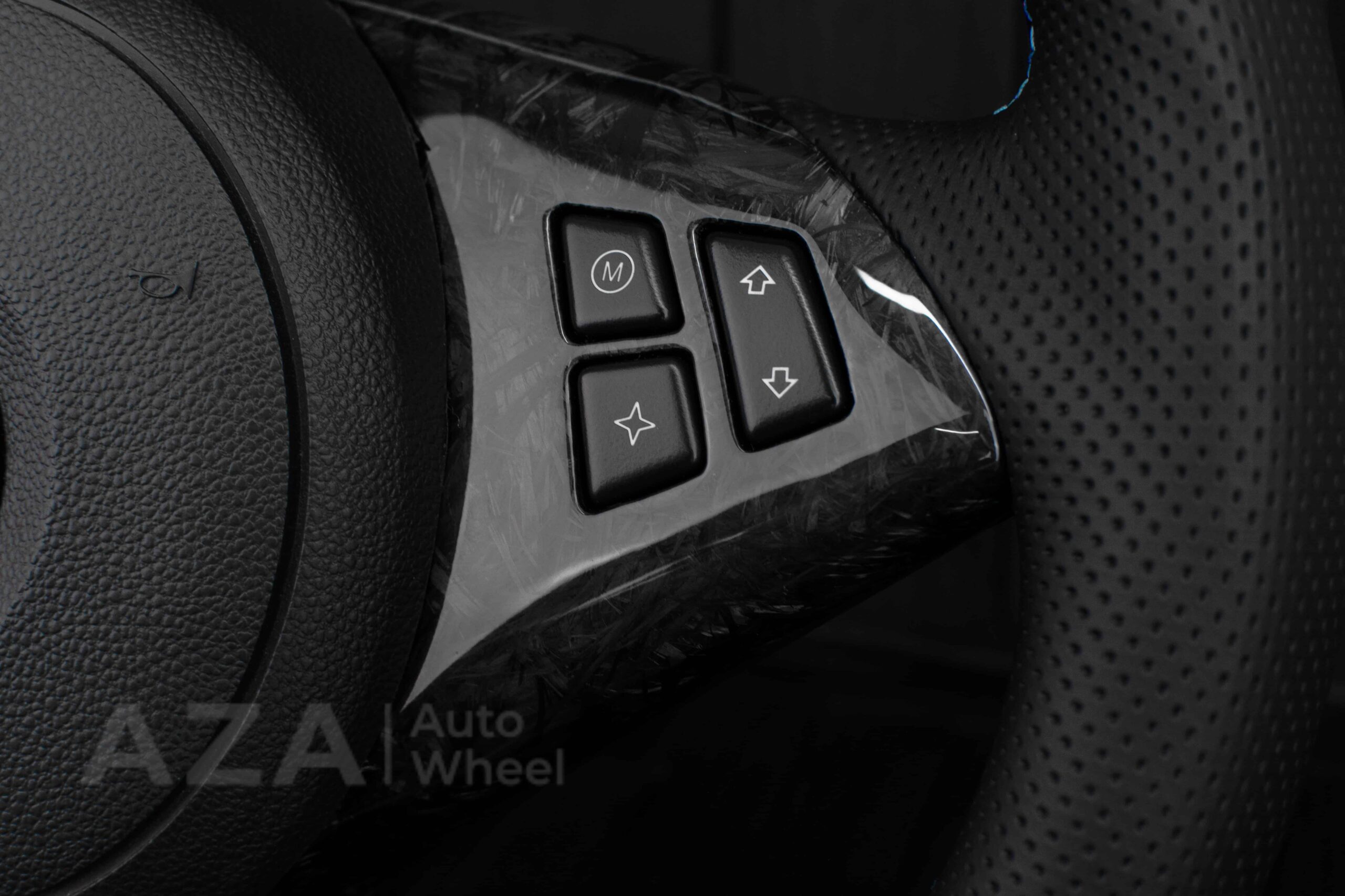 Steering wheel BMW E6X Forged carbon fiber/Perforated leather - Image 11