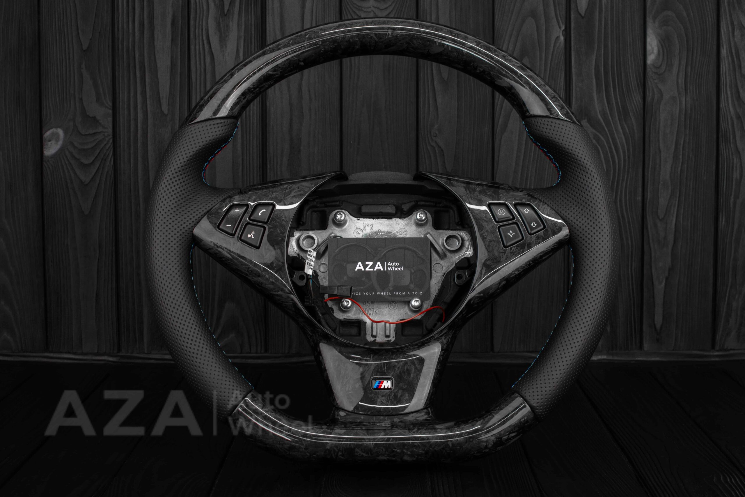 Steering wheel BMW E6X Forged carbon fiber/Perforated leather - Image 17