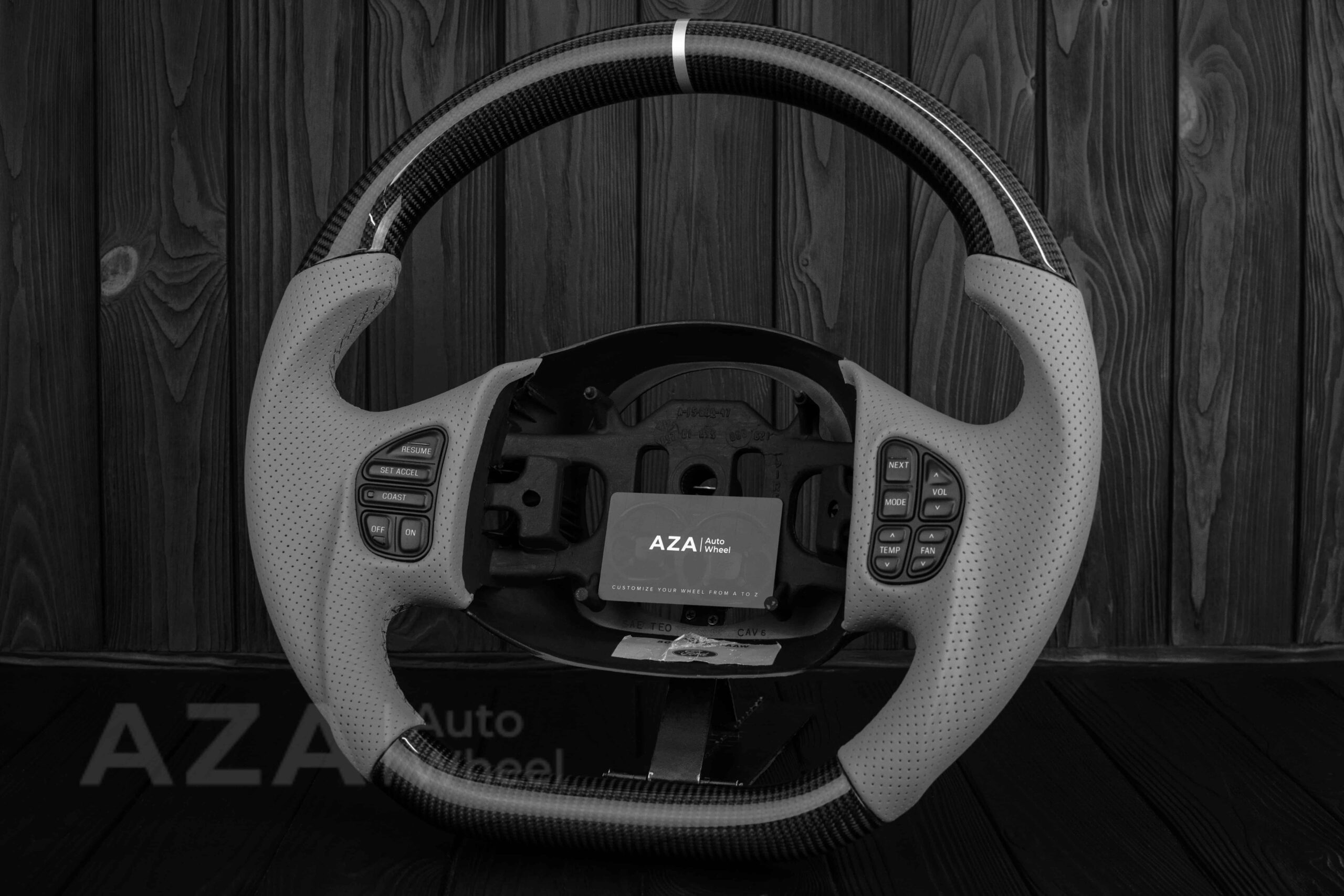 Steering wheel Ford Excursion F250/F350 Carbon Fiber/Perforated leather/Silver stripe - Image 15