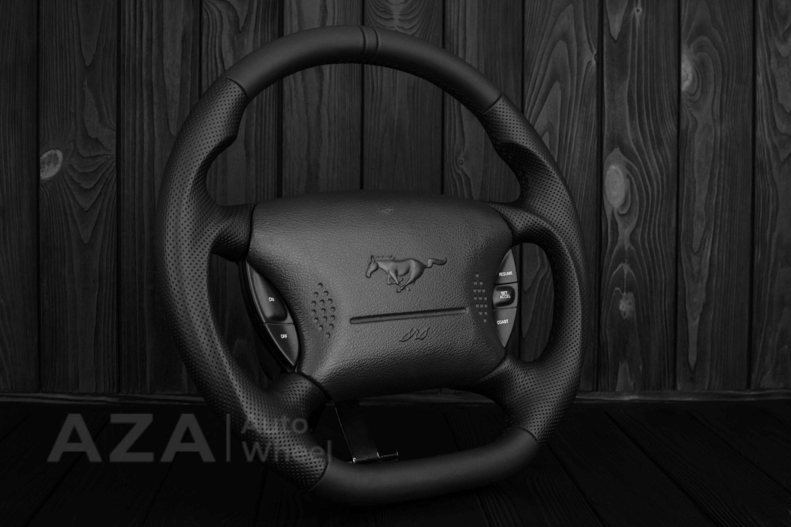 Steering wheel Ford Mustang/Cobra/Saleen 1994-2004 Napa/Perforated leather/Black stripe - Image 5