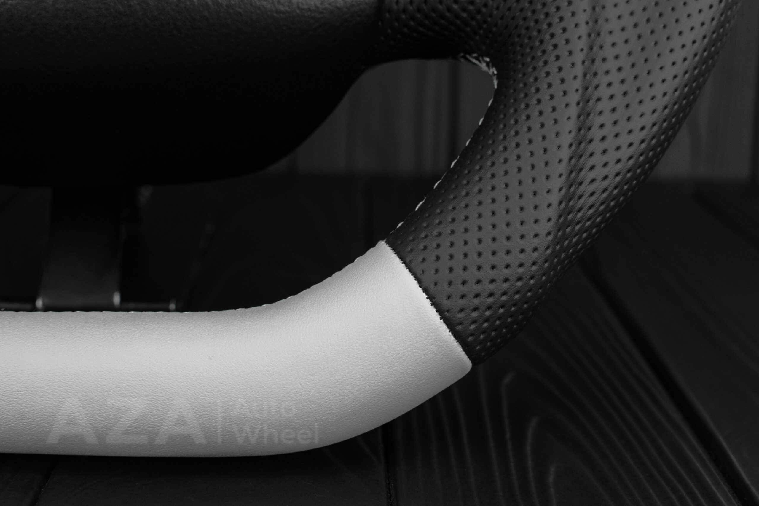 Steering wheel Ford Excursion F250/F350 97-2007 Premium Napa Leather Gray Accents - Image 7