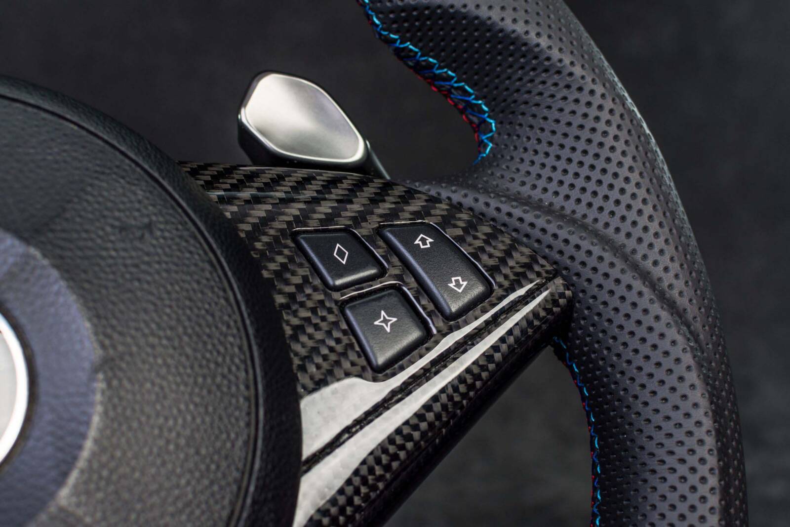 Steering wheel BMW E6X Paddle SMG Sport Carbon fiber/Alcantara/Perforated leather/Red stripe - Image 12