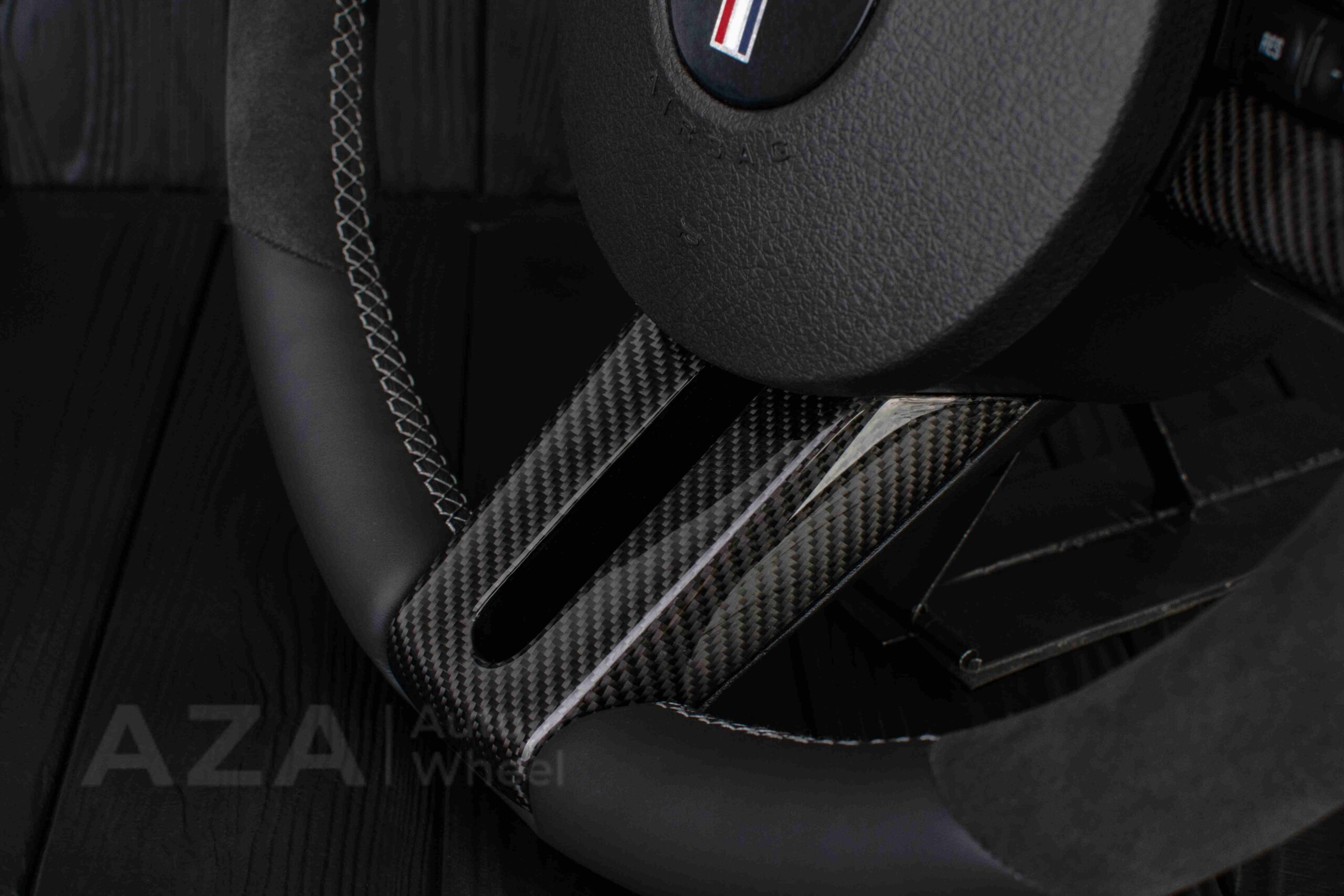Steering Wheel Ford Mustang/GT/Shelby GT500 Carbon fiber/Napa/Alcantara/Grey stripe - Image 7