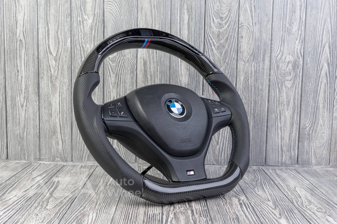 Steering wheel BMW X5M/ X6M E70/E71 Carbon fiber/Perforated leather/Led screen - Image 4