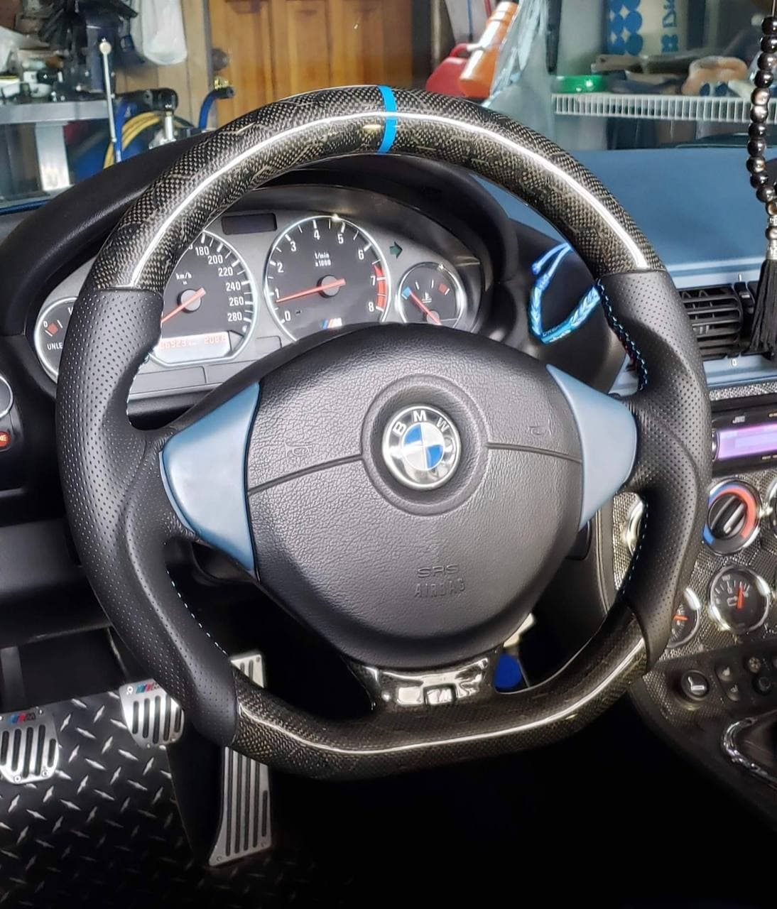 Steering wheel BMW e36 Z3 M roadster Carbon honeycomb/Perforated leather/Blue stripe - Image 6