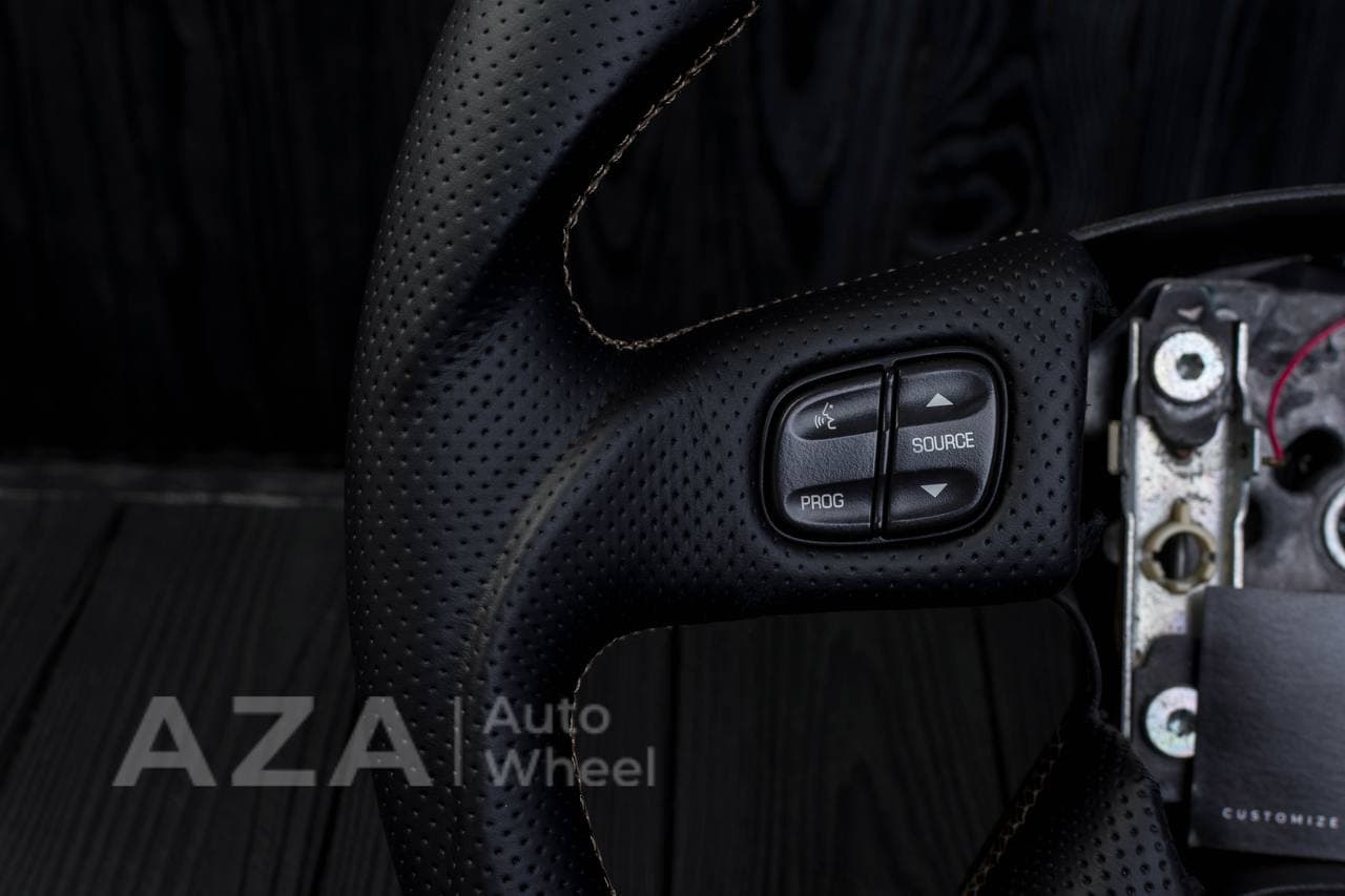 Steering wheel GM, Silverado, Sierra, Yukon, H2, Trailblazer (2003+) Carbon fiber/Perforated leather - Image 11