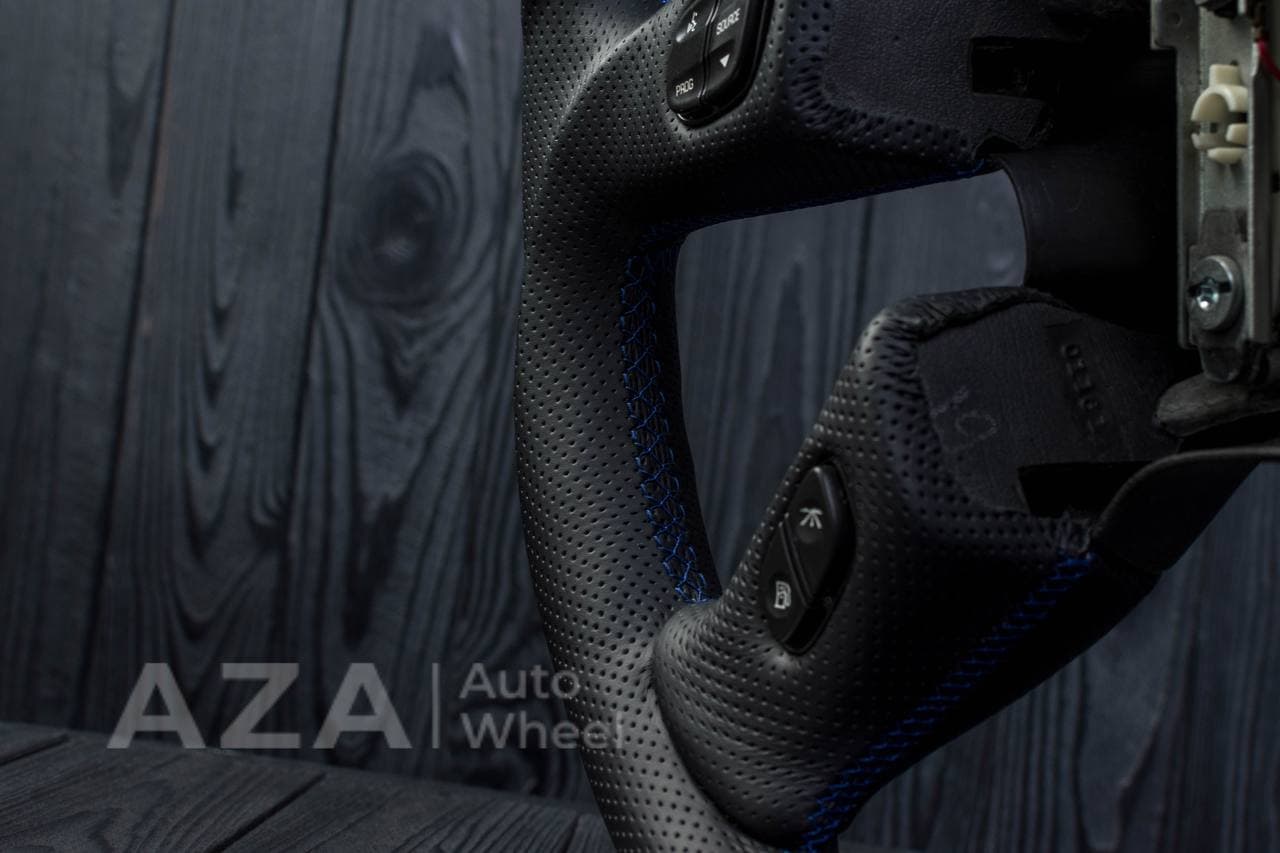 Steering wheel GM, Silverado, Sierra, Yukon, H2, Trailblazer (2003+) Carbon fiber/Perforated leather/Blue stripe - Image 15