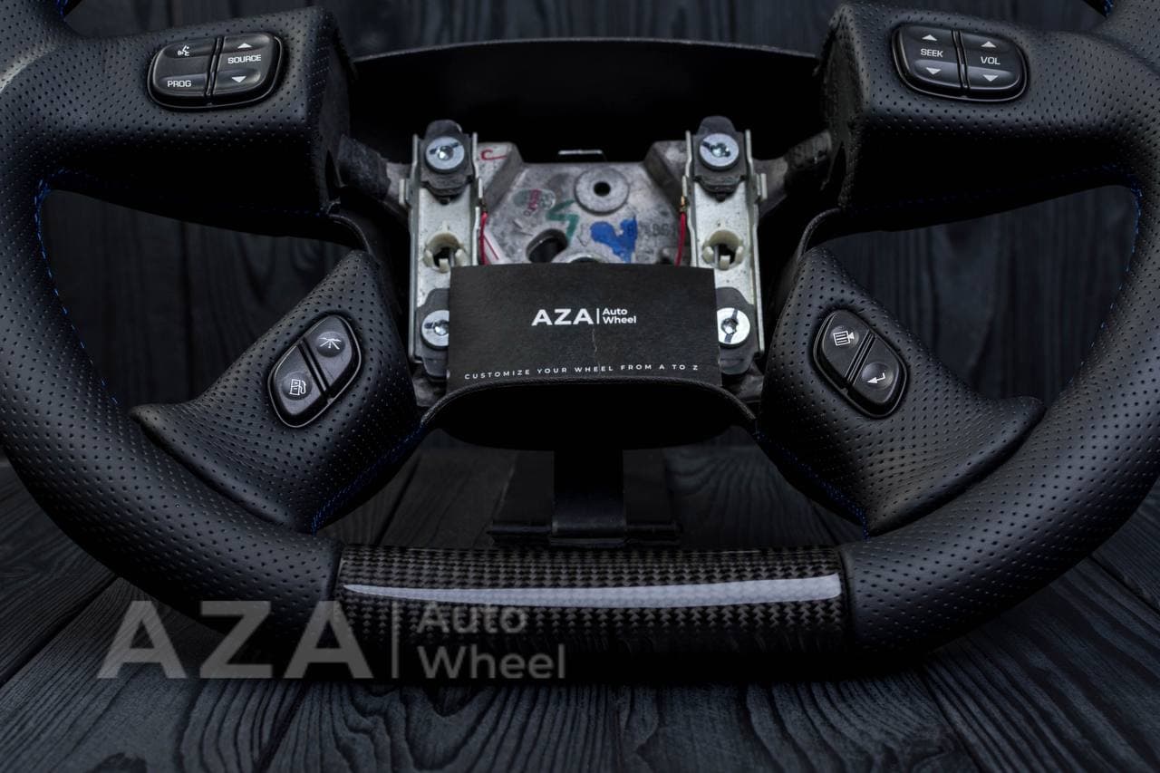 Steering wheel GM, Silverado, Sierra, Yukon, H2, Trailblazer (2003+) Carbon fiber/Perforated leather/Blue stripe - Image 11