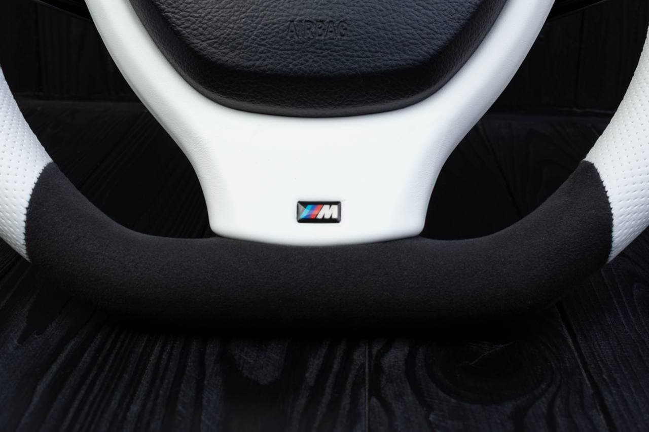 Steering wheel BMW 2011-2016 F10 5/6/7 SERIES Perforated leather/Napa/Alcantara/White stripe - Image 9