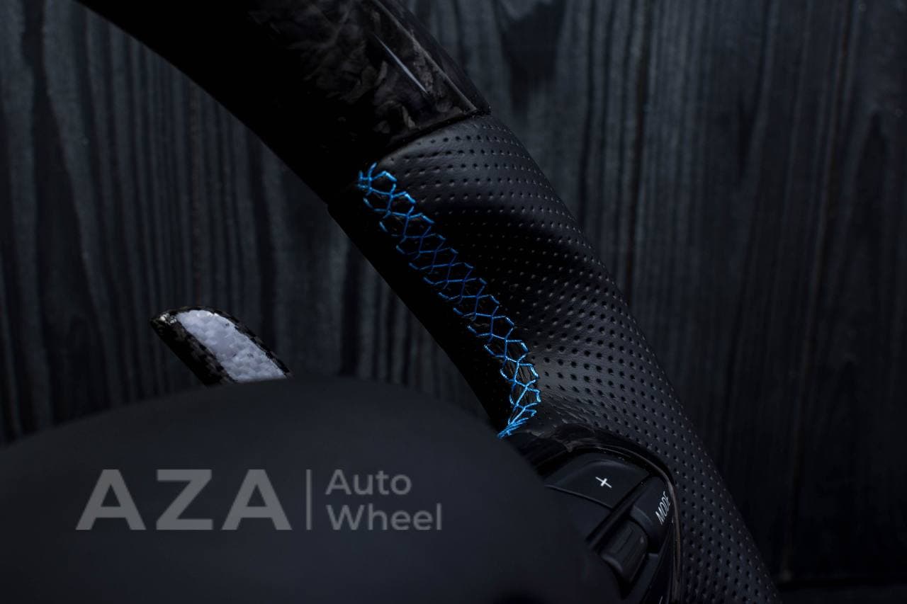 Steering wheel BMW i8 Carbon Fiber/Perforated leather/Red stripe RETURN YOUR CORE AFTERWARDS TO RECEIVE $700 BACK - Image 8