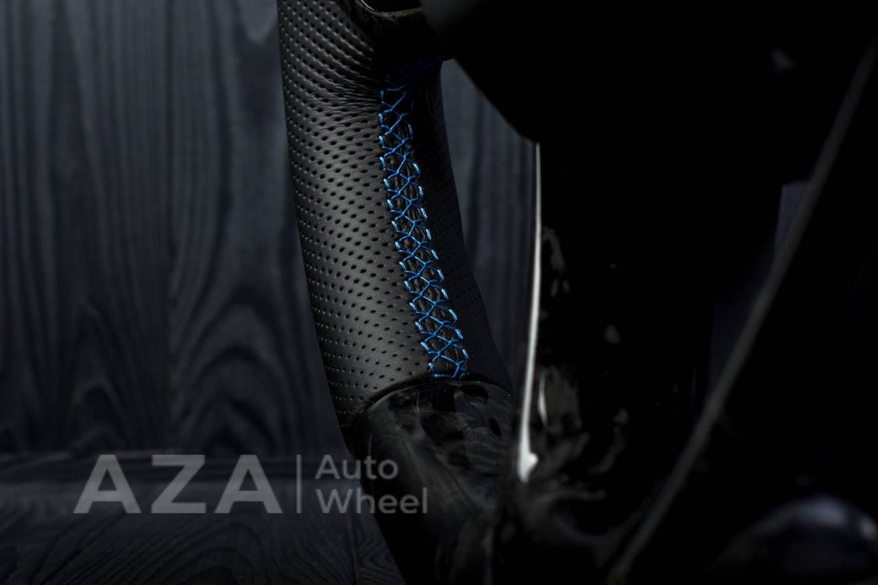 Steering wheel BMW i8 Carbon Fiber/Perforated leather/Red stripe RETURN YOUR CORE AFTERWARDS TO RECEIVE $700 BACK - Image 7