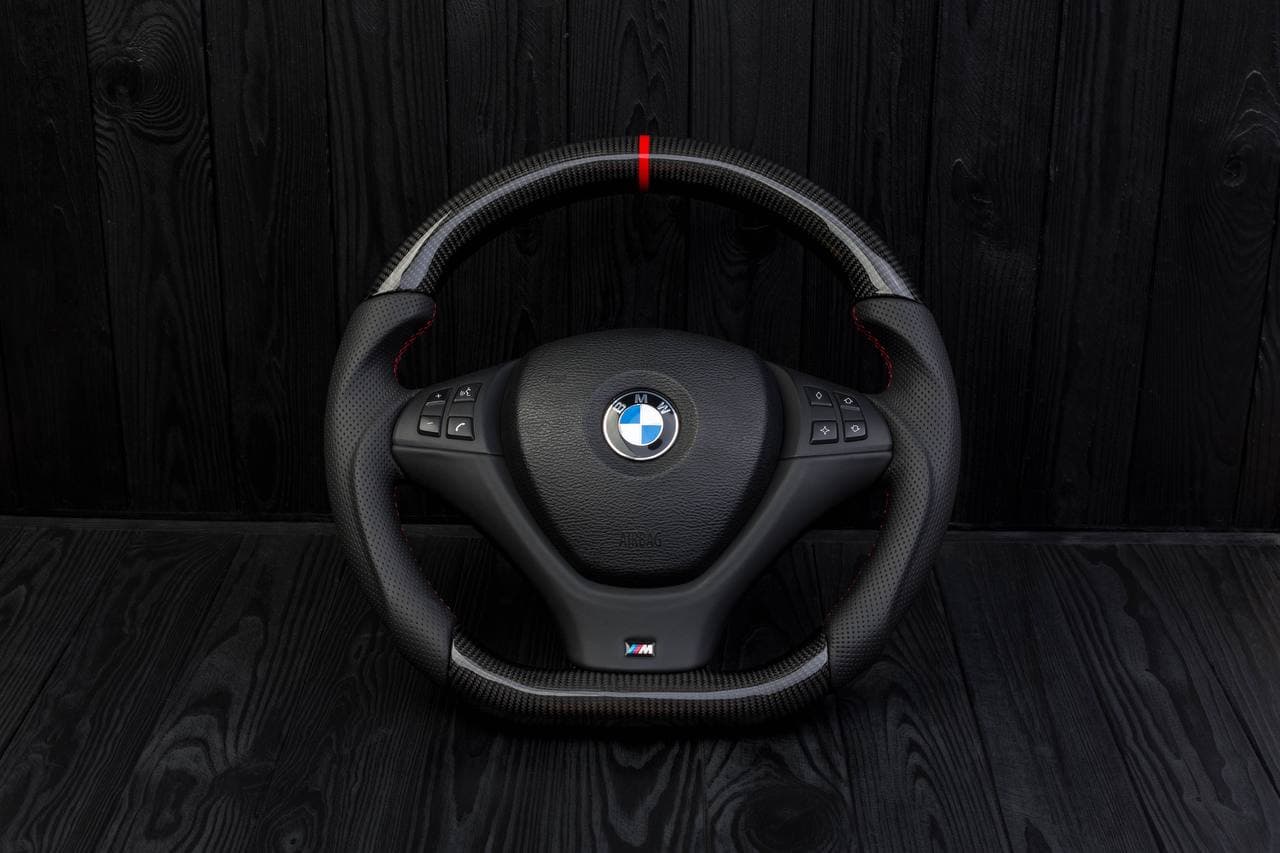 Steering wheel BMW X5/X6 Carbon fiber/Perforated leather/Red stripe