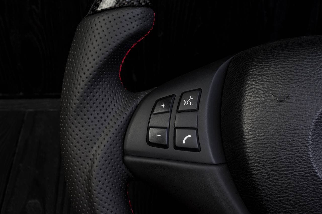 Steering wheel BMW X5/X6 Carbon fiber/Perforated leather/Red stripe - Image 5
