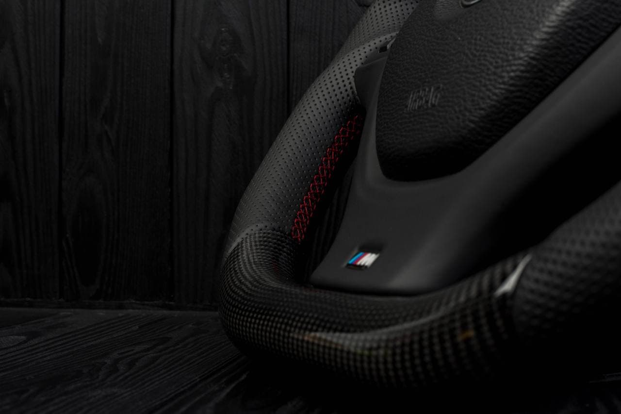 Steering wheel BMW X5/X6 Carbon fiber/Perforated leather/Red stripe - Image 8