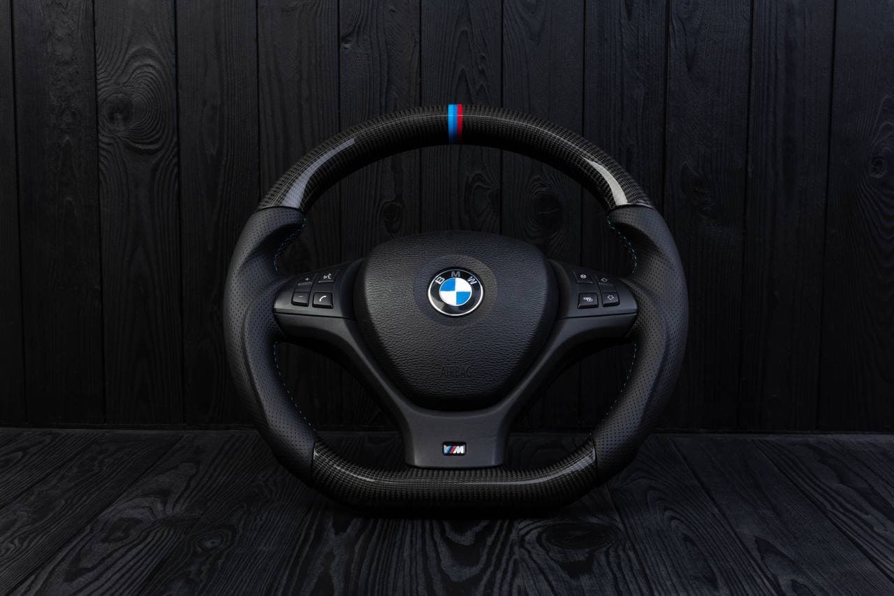 Steering wheel BMW X5/X6 Carbon fiber/Perforated leather/M stripe