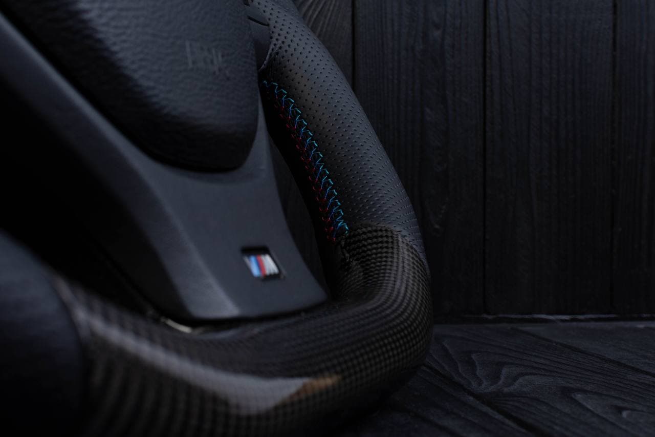 Steering wheel BMW X5/X6 Carbon fiber/Perforated leather/M stripe - Image 8