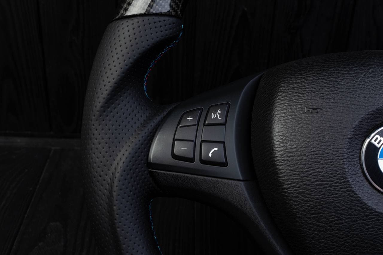 Steering wheel BMW X5/X6 Carbon fiber/Perforated leather/M stripe - Image 5