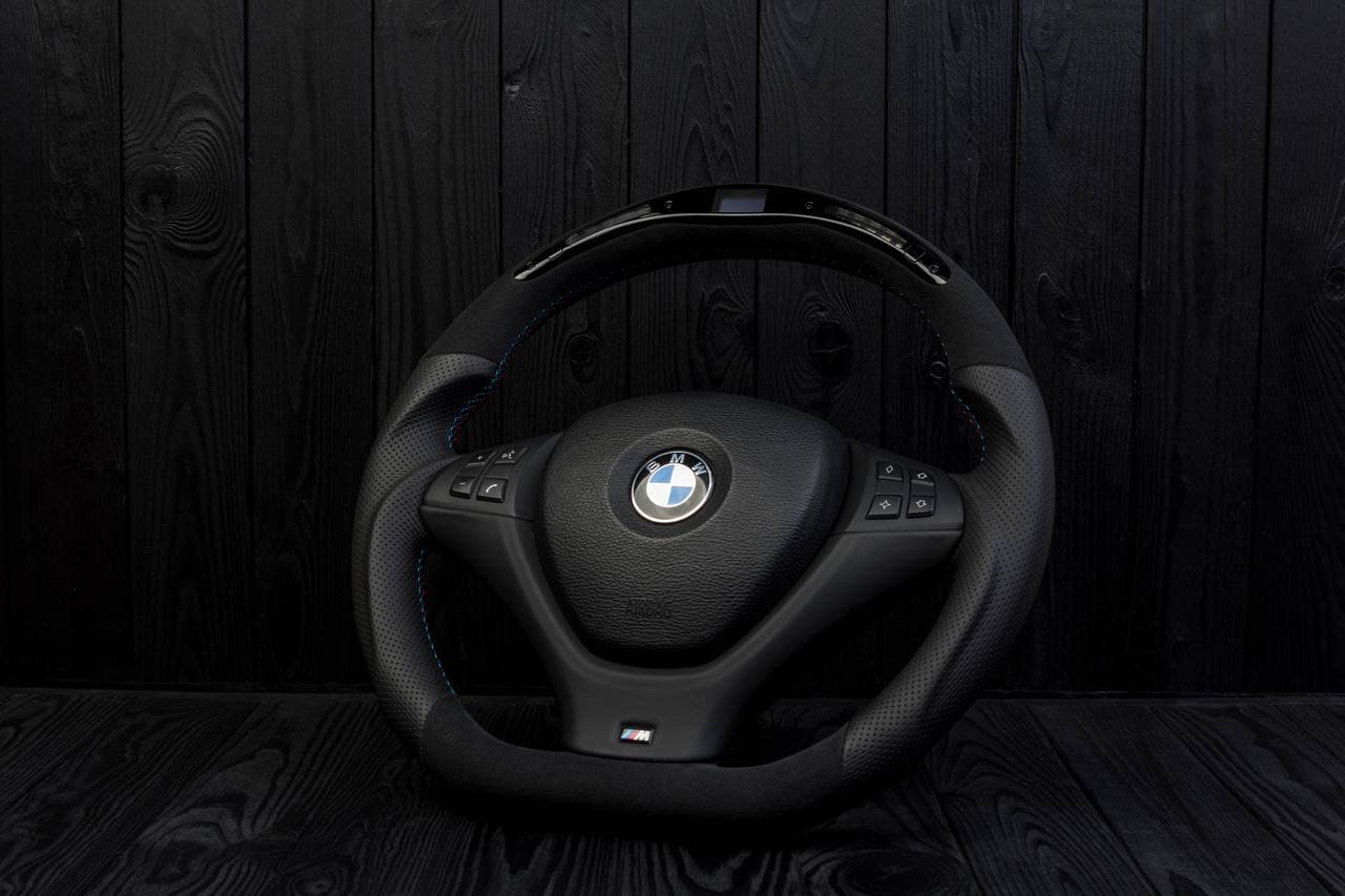 Steering wheel BMW X5/X6 Alcantara/Perforated leather/Led screen - Image 3