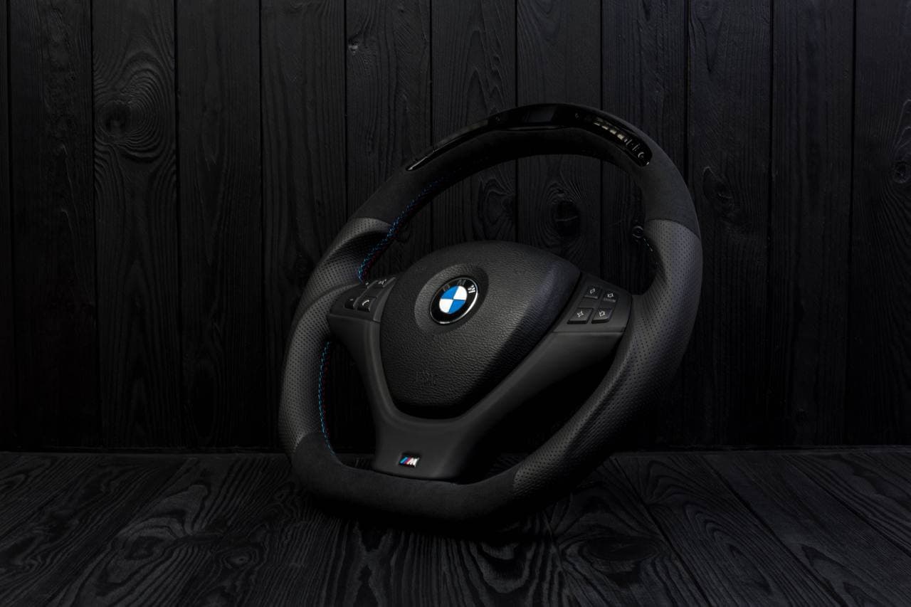 Steering wheel BMW X5/X6 Alcantara/Perforated leather/Led screen - Image 4