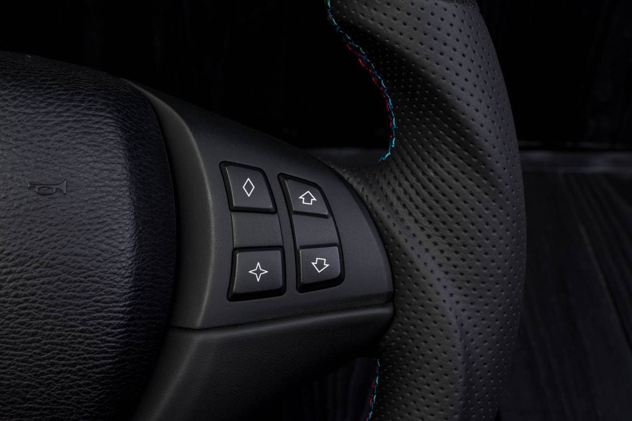 Steering wheel BMW X5/X6 Alcantara/Perforated leather/Led screen - Image 9