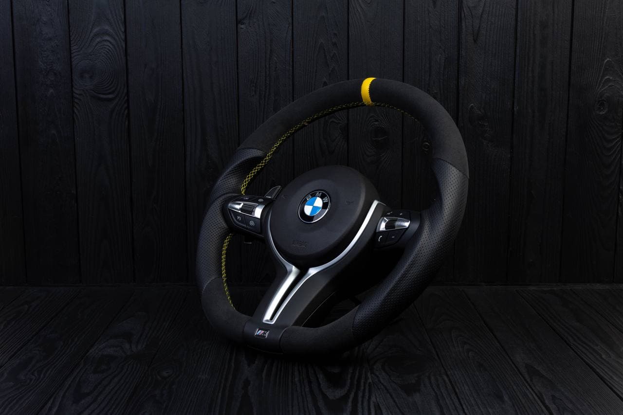 Steering wheel BMW 2011-2016 F10 5/6/7 SERIES LESS TRIMS/buttons/paddles/no air bag Alcantara/Perforated leather/Yellow stripe - Image 4