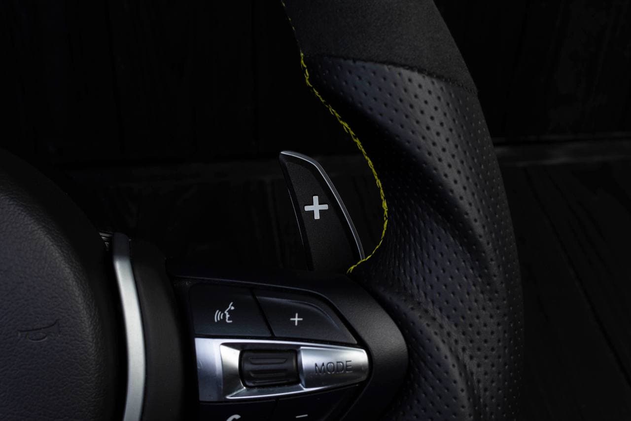 Steering wheel BMW 2011-2016 F10 5/6/7 SERIES LESS TRIMS/buttons/paddles/no air bag Alcantara/Perforated leather/Yellow stripe - Image 10