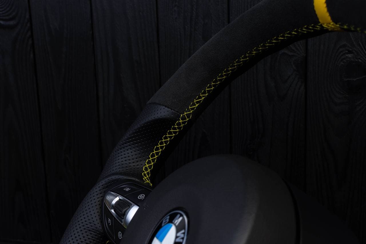 Steering wheel BMW 2011-2016 F10 5/6/7 SERIES LESS TRIMS/buttons/paddles/no air bag Alcantara/Perforated leather/Yellow stripe - Image 8