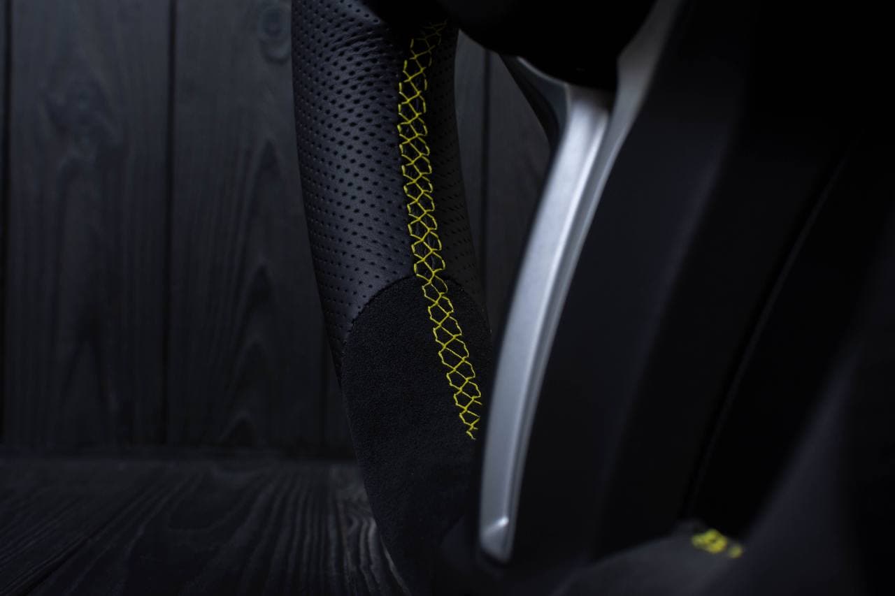 Steering wheel BMW 2011-2016 F10 5/6/7 SERIES LESS TRIMS/buttons/paddles/no air bag Alcantara/Perforated leather/Yellow stripe - Image 5