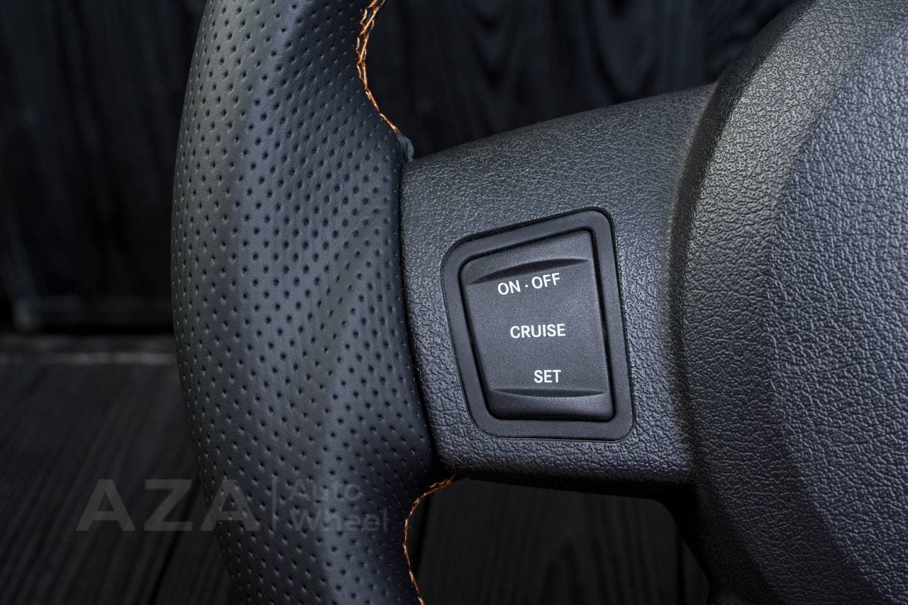 Steering wheel 2005-2010 Jeep Grand Cherokee SRT-8 Napa/Perforated leather/Yellow stripe - Image 12