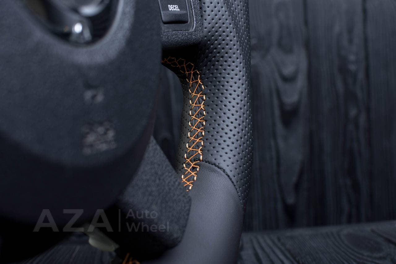 Steering wheel 2005-2010 Jeep Grand Cherokee SRT-8 Napa/Perforated leather/Yellow stripe - Image 7