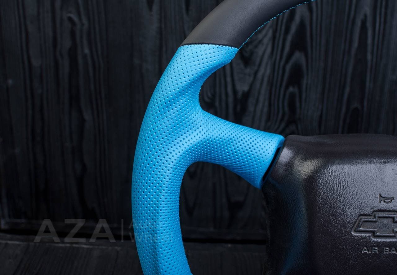 Steering wheel 98-2002 GM Silverado, Sierra, Escalade , Yukon, S10, Blazer, Tahoe, Suburban Napa/Perforated leather/Light blue - Image 9