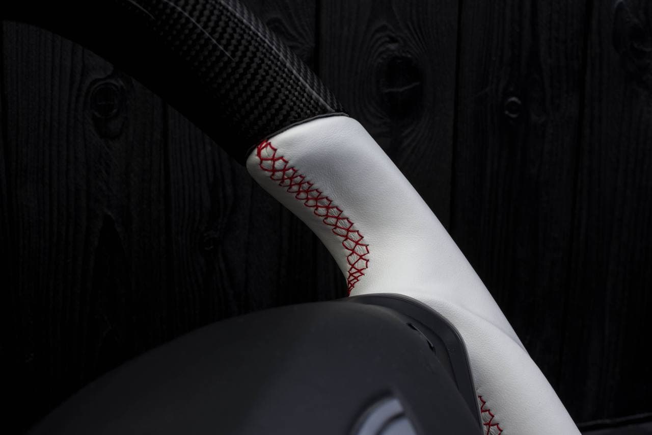 Steering wheel Tesla Model S/X Flat top Carbon fiber/Perforated leather/White stripe - Image 12