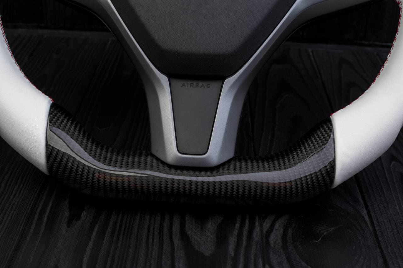 Steering wheel Tesla Model S/X Flat top Carbon fiber/Perforated leather/White stripe - Image 9