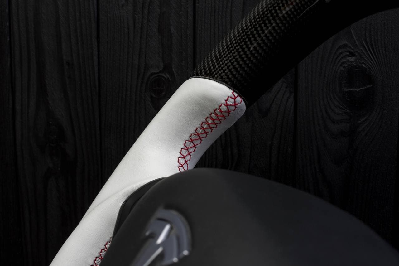 Steering wheel Tesla Model S/X Flat top Carbon fiber/Perforated leather/White stripe - Image 8