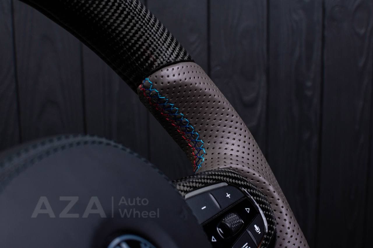 Steering wheel BMW G20 3 SERIES /G30 5 SERIES /G05 X5 / G07 X7 / G15 8 SERIES/ G11 G12 7 SERIES Heated carbon fiber/Perforated leather/M stripe - Image 7