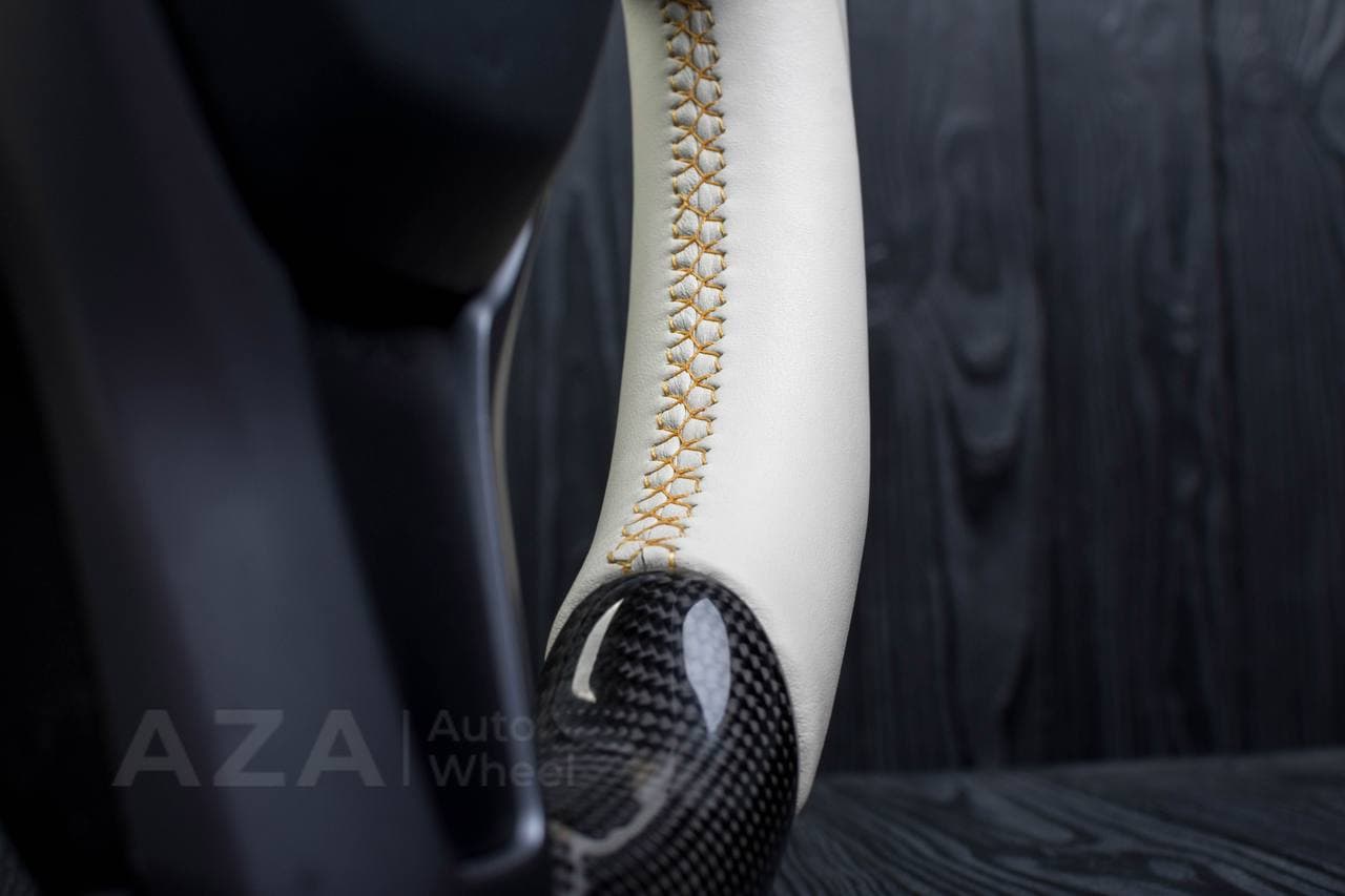 Steering wheel Tesla Model S/X Carbon fiber/Napa/Gold stripe - Image 7