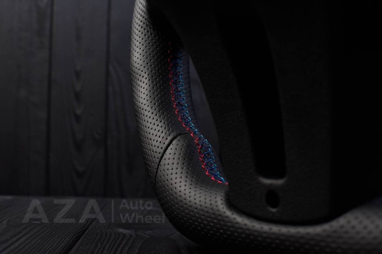 Steering wheel BMW G20 3 SERIES /G30 5 SERIES /G05 X5 / G07 X7 / G15 8 SERIES/ G11 G12 7 SERIES Carbon fiber trims/Perforated leather/Red stripe - Image 8