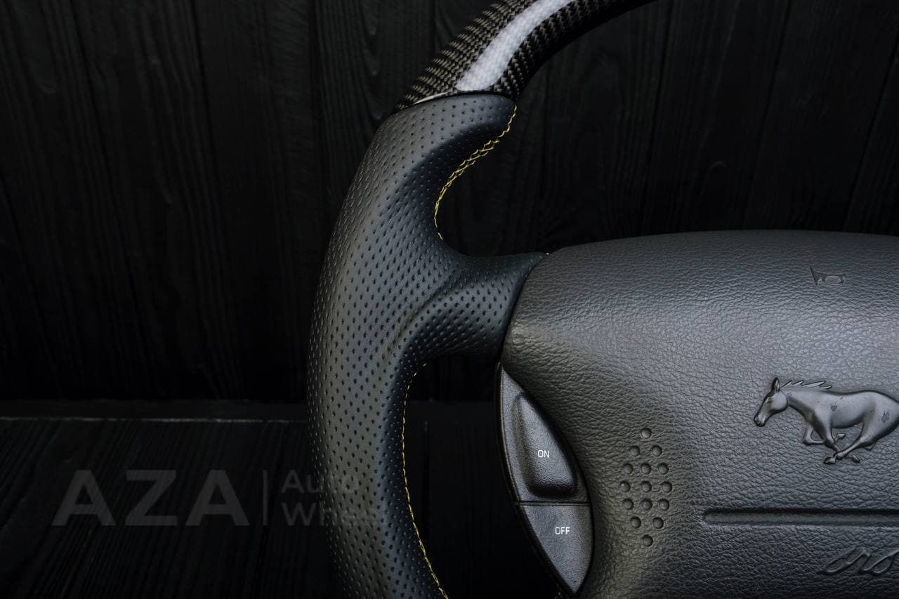 Steering wheel Ford Mustang GT Cobra Carbon fiber/Perforated leather/Yellow stripe - Image 12