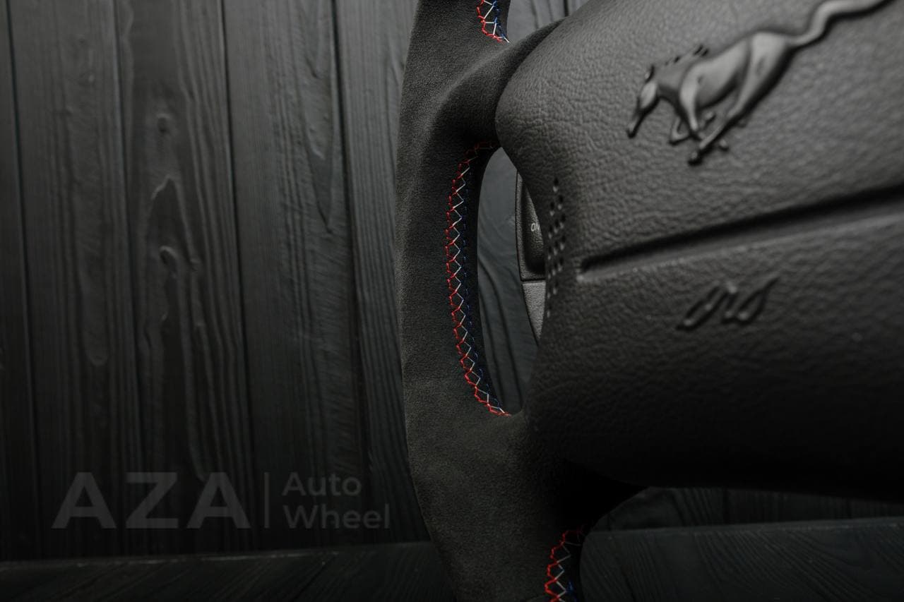 Steering wheel Ford Mustang GT Cobra Alcantara/American flag - Image 9