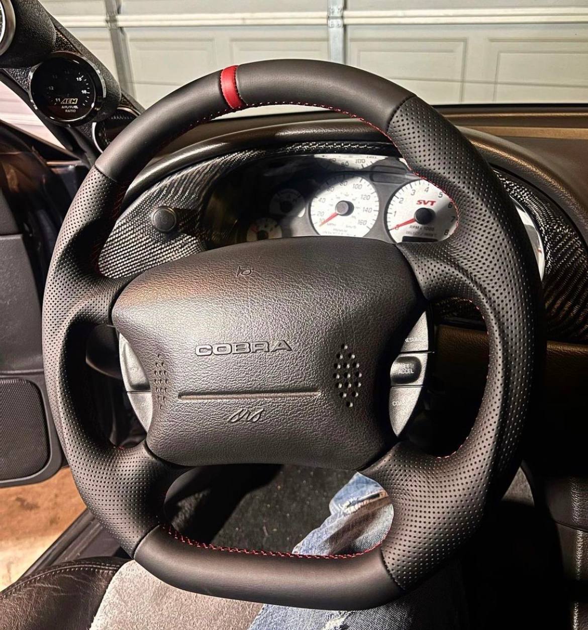 Steering wheel Ford Mustang GT Cobra Napa/Perforated leather/Red stripe - Image 17