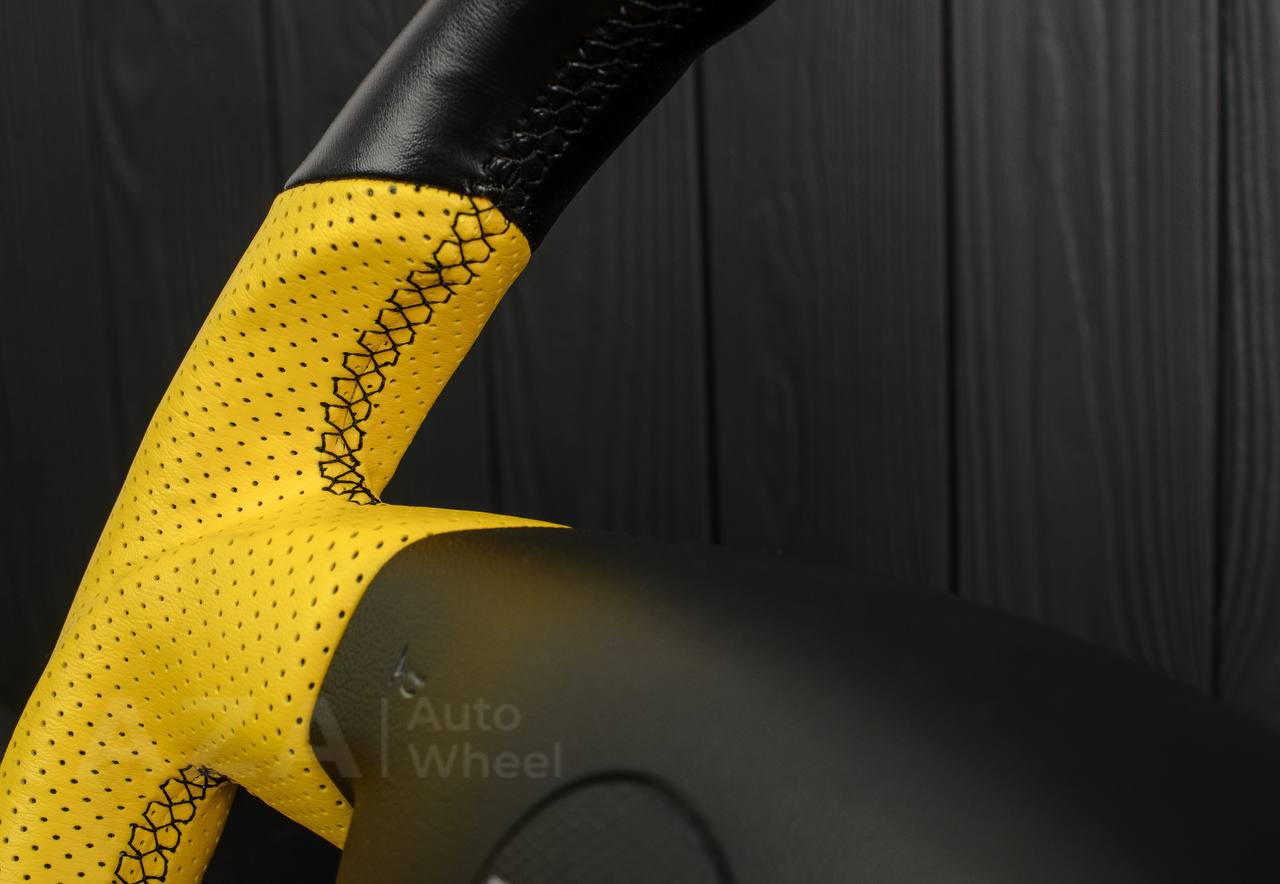 Steering Wheel Hummer H3 Carbon fiber/Perforated leather/Yellow stripe - Image 9