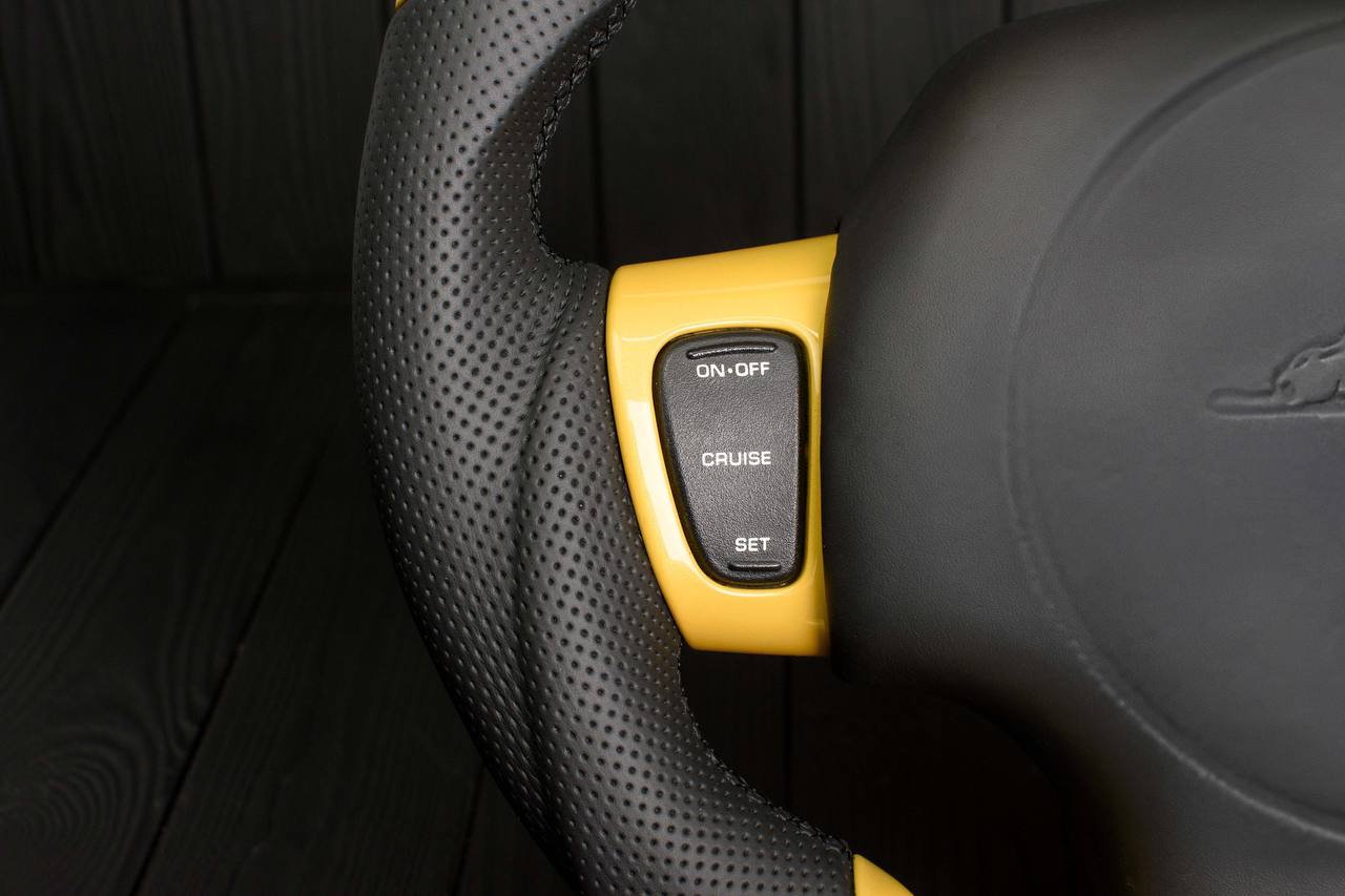 Steering wheel Plymouth/Chrysler Prowler Gloss yellow/Perforated leather/Silver stripe - Image 9