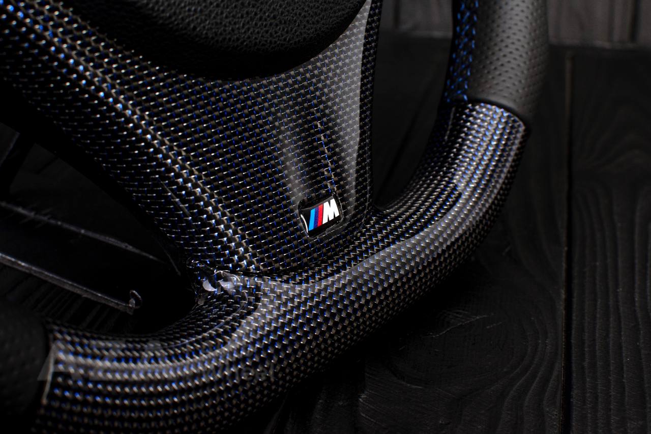 Steering wheel BMW E9X/E8X Carbon fiber/Perforated leather/Blue stripe - Image 9