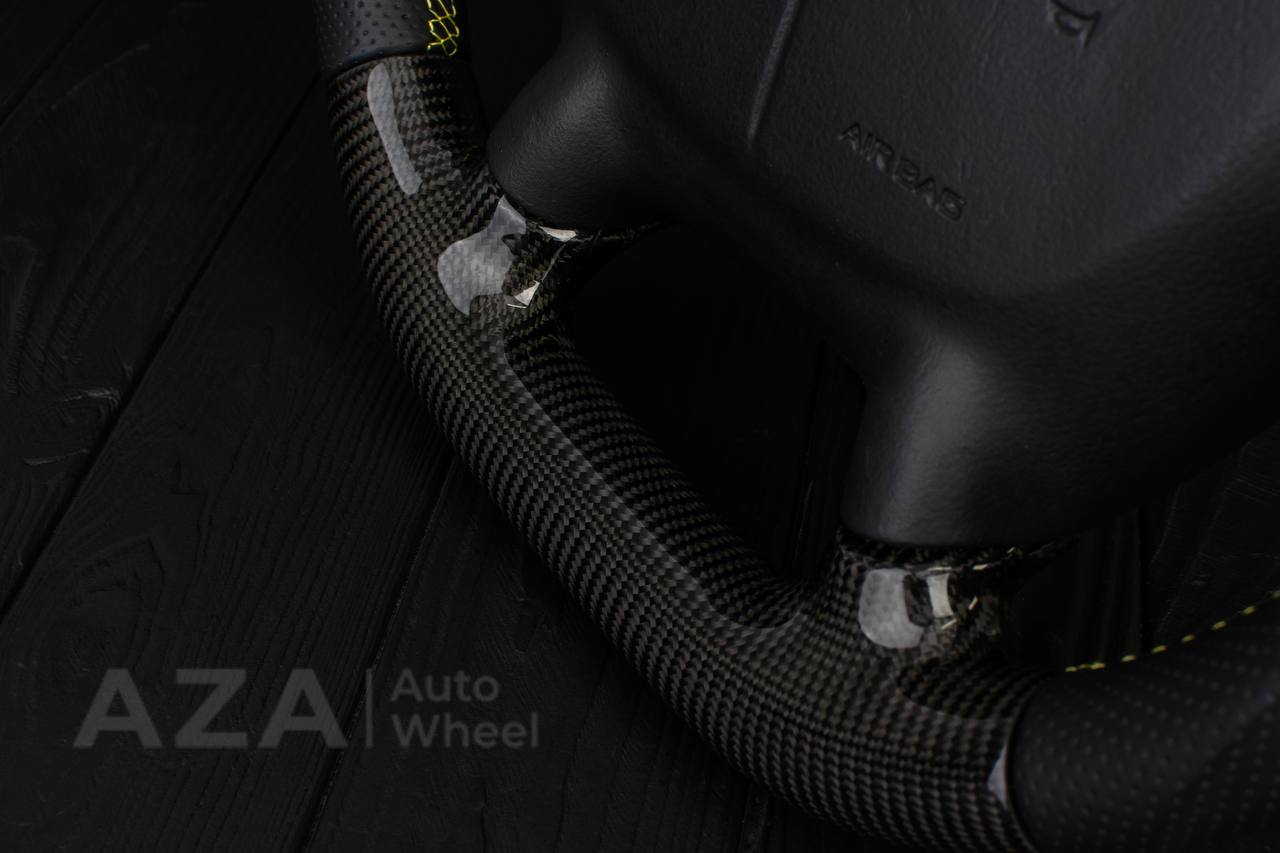 Steering wheel Corvette C5 Reduced diameter Carbon fiber/Perforated leather/Yellow stripe - Image 16