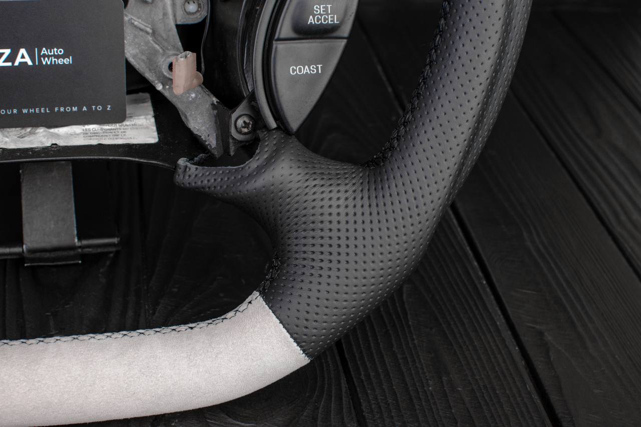 Steering wheel Ford Lightning/Ranger/Explorer 99-2004 Alcantara/Perforated leather (can be any color per request) - Image 12