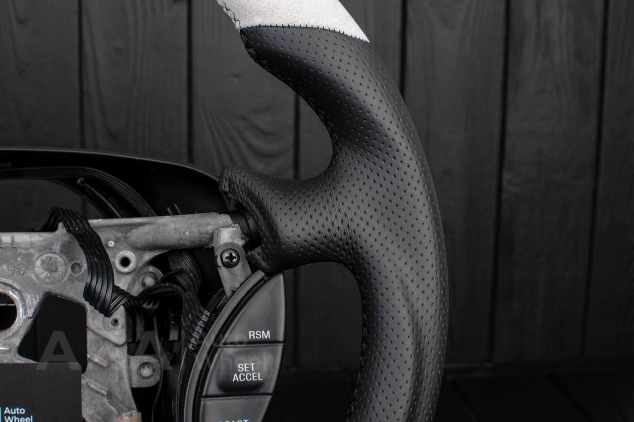 Steering wheel Ford Lightning/Ranger/Explorer 99-2004 Alcantara/Perforated leather (can be any color per request) - Image 15