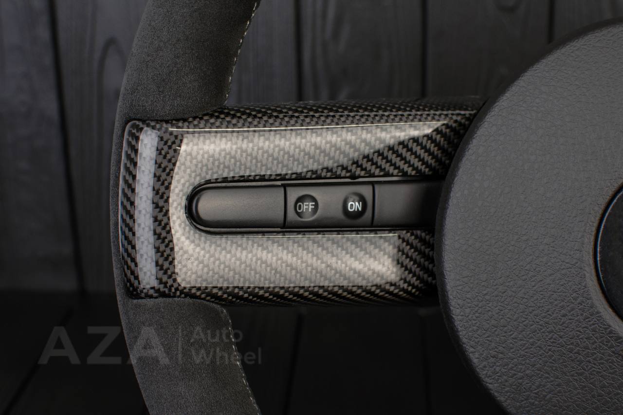 Steering wheel Ford Mustang/Cobra/Saleen 2005-09 Carbon fiber trims/Alcantara/Napa leather (can be any color stripe and stitching) - Image 6