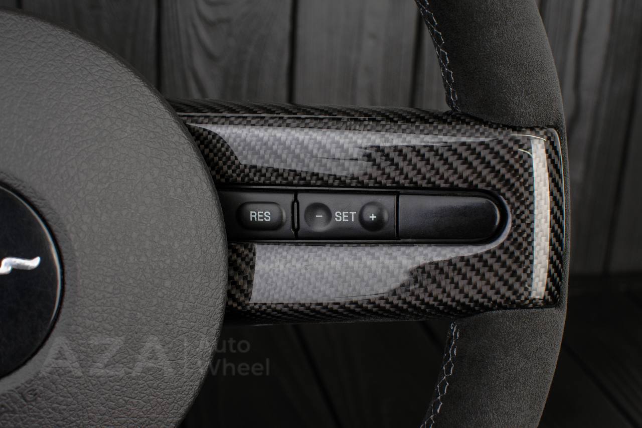 Steering wheel Ford Mustang/Cobra/Saleen 2005-09 Carbon fiber trims/Alcantara/Napa leather (can be any color stripe and stitching) - Image 8